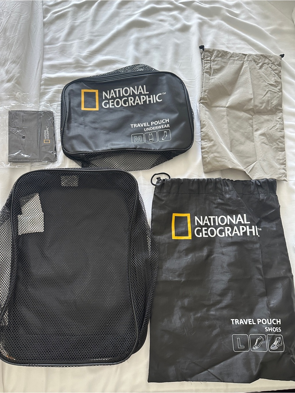 National Geographic Black Travel Pouch Set -Packing Organizers
